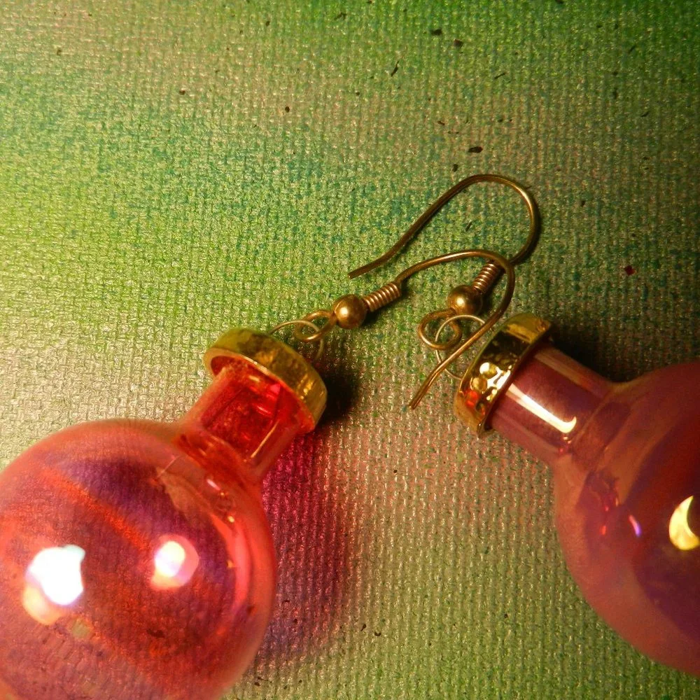 VTG Contempo pink Barbiecore earrings pierced Christmas ornament gold tone caps